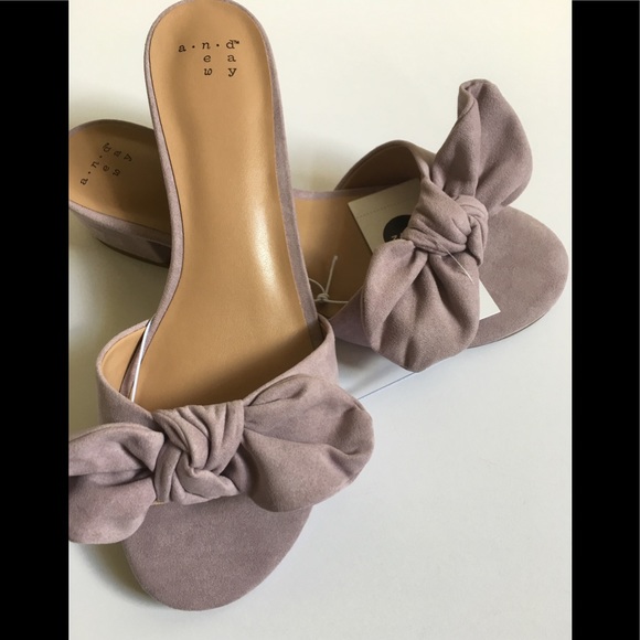 Women's Hyleta Knotted Bow Heeled Mules - Picture 4 of 5